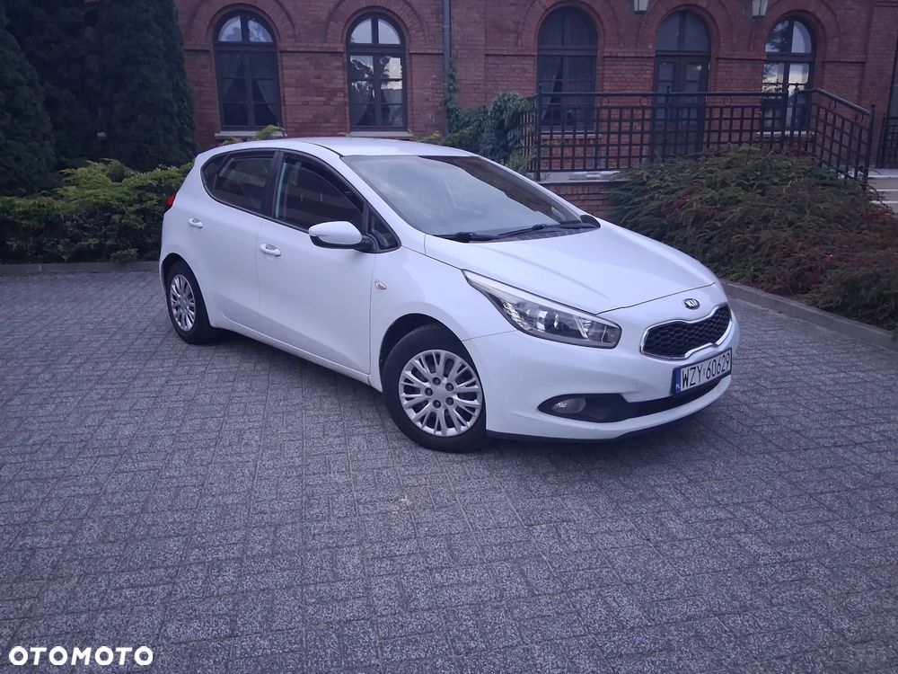 Kia Ceed 1.4 CVVT Attract - 13