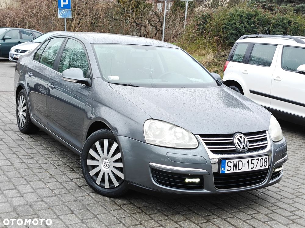 Volkswagen Jetta 1.6 United - 4