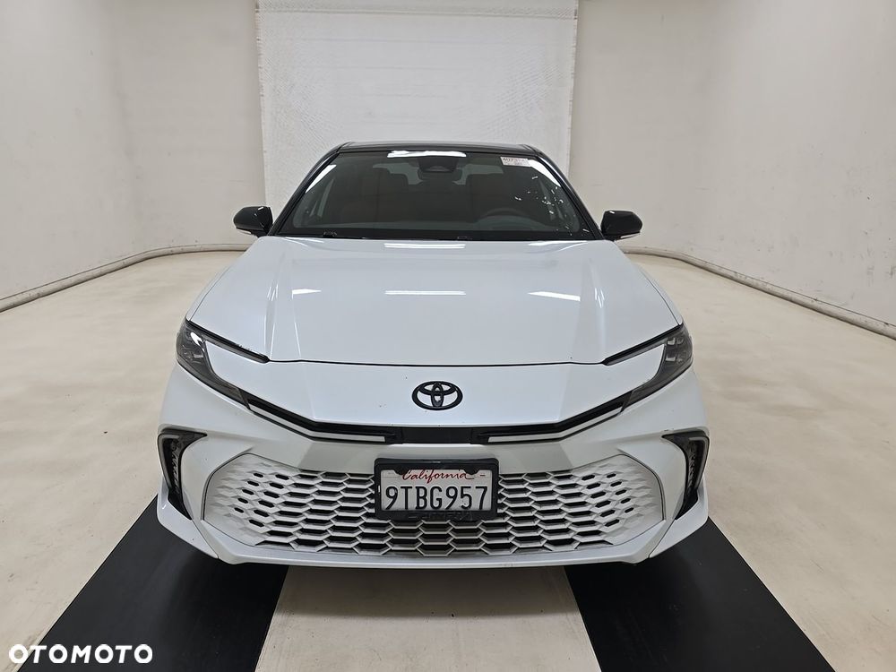 Toyota Camry 2.5 Hybrid Prestige CVT - 3