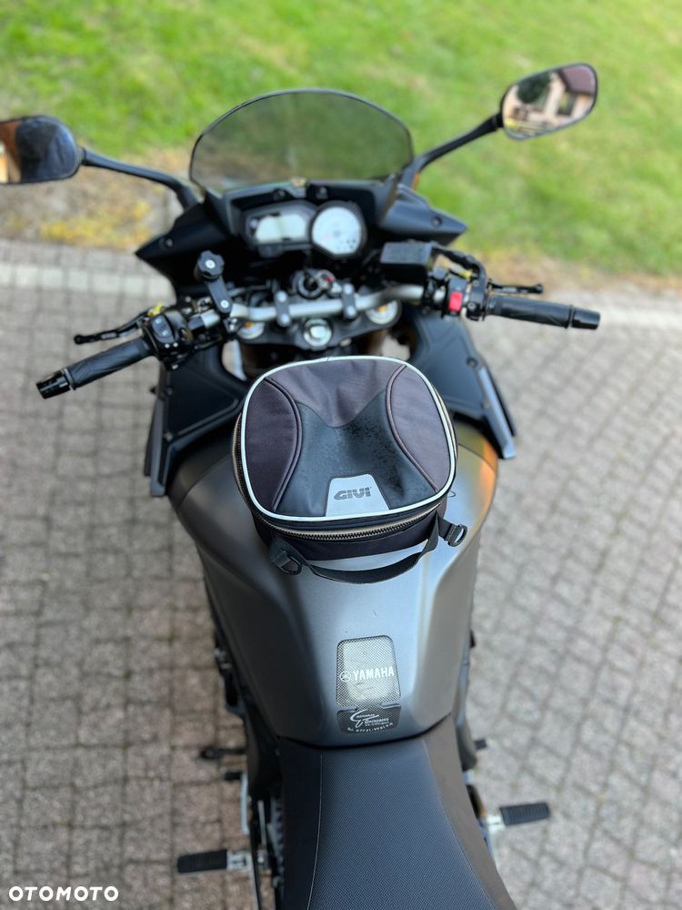 Yamaha FZ8 - 19