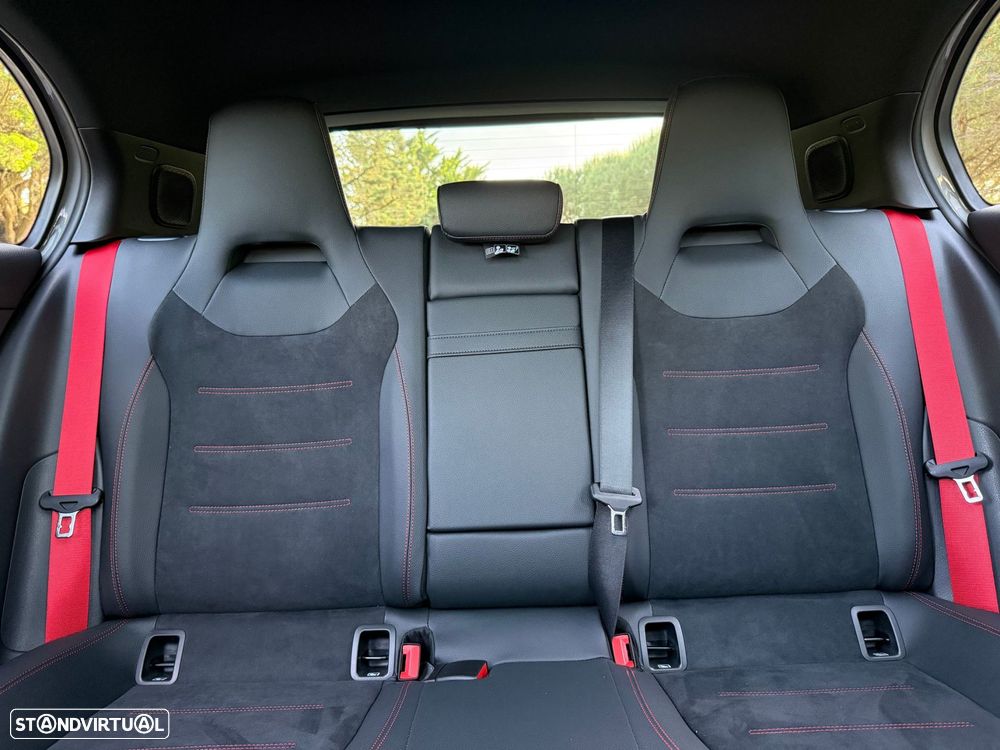 Mercedes-Benz A 45 AMG S 4Matic+ - 32