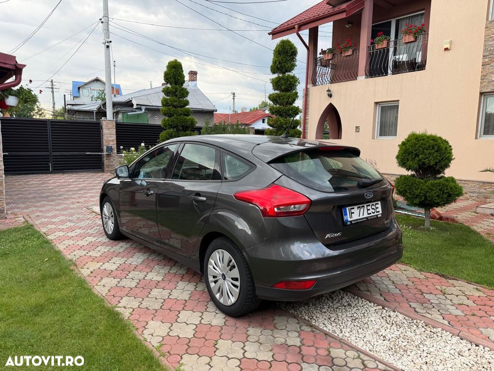Ford Focus - 6