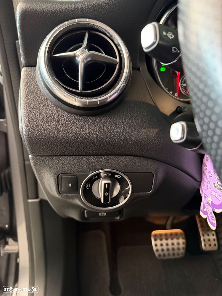 Mercedes-Benz CLA 200 d Shooting Brake AMG Line Aut. - 13