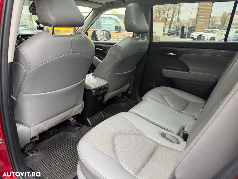 Toyota Highlander 2.5 L Dynamic Force 248CP Luxury Pearly - 9