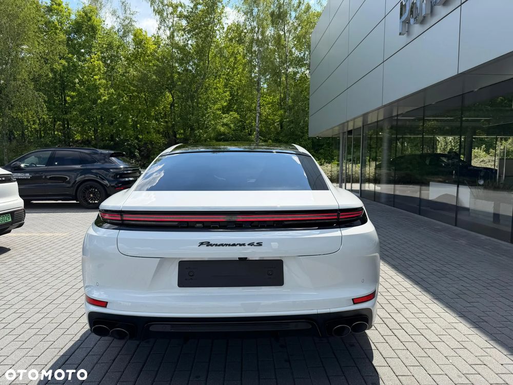 Porsche Panamera 4S E-Hybrid - 4