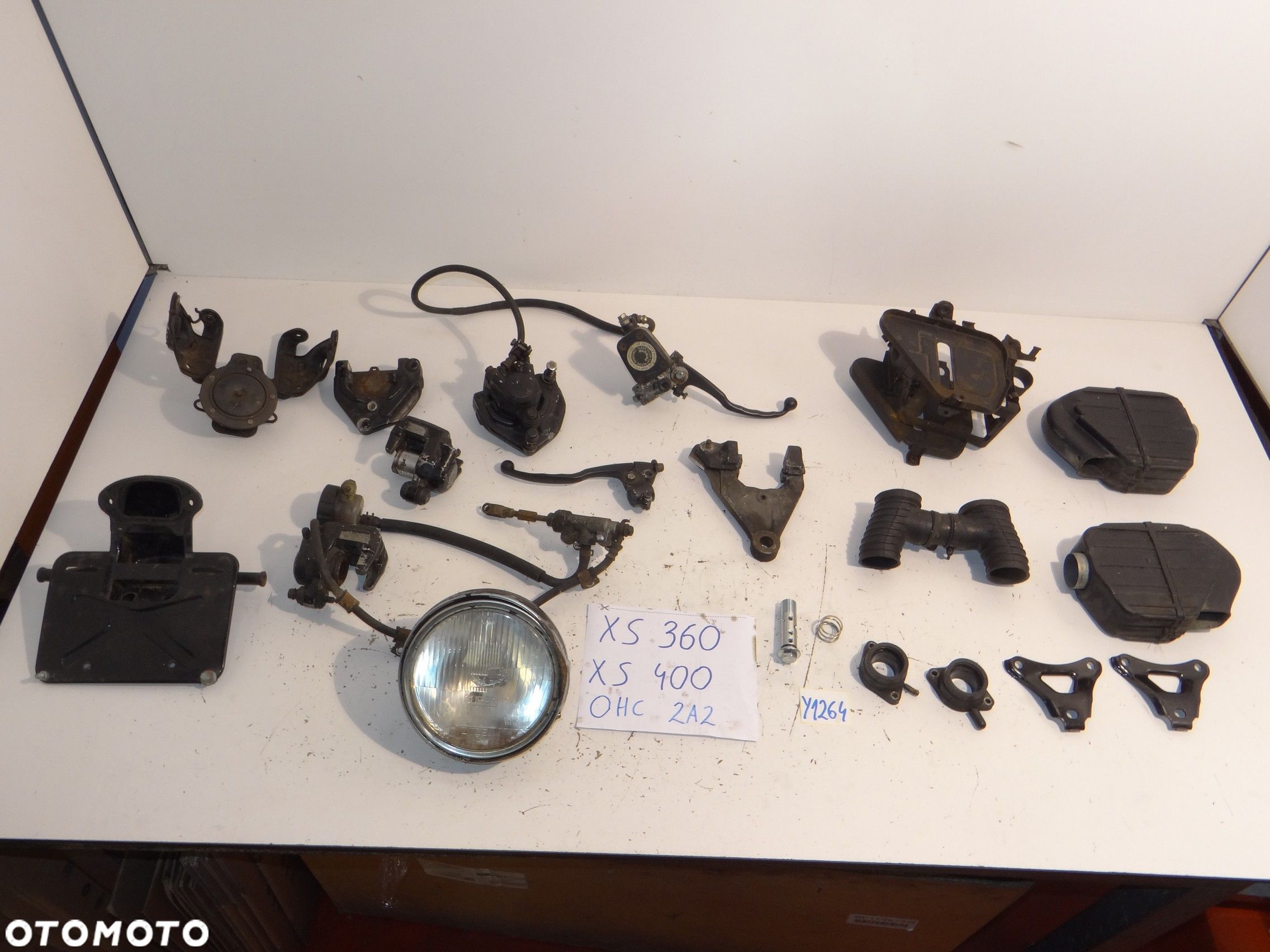 Yamaha XS 360 400 2A2 airbox skrzynka akumulatora króćce króciec zacisk hamulca pompa mocowanie lampy tablicy klakson Y1264 - 1