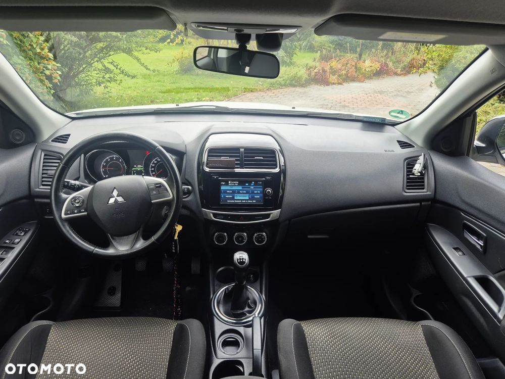 Mitsubishi ASX - 5
