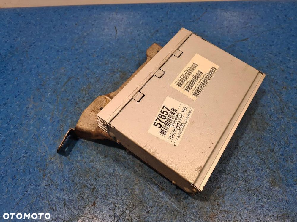 CHRYSLER 300C 3.0 CRD WZMACNIACZ P05064118AJ - 3