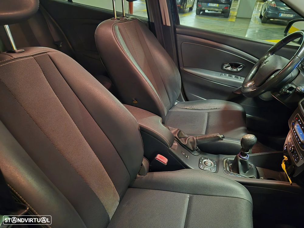 Renault Mégane Sport Tourer ENERGY dCi 110 LIMITED - 30