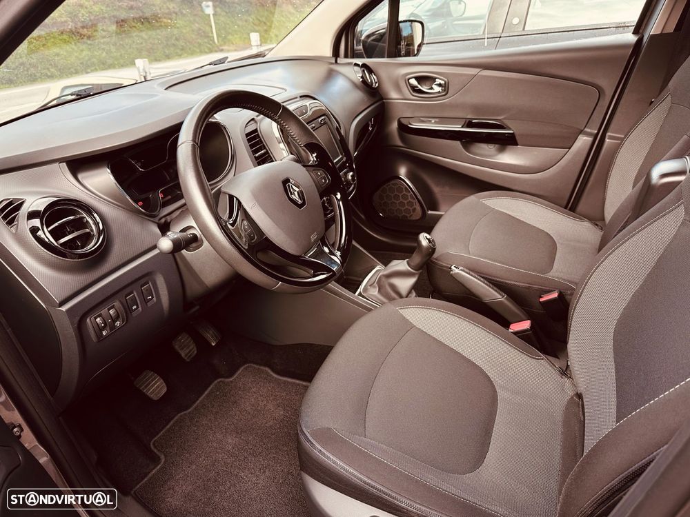 Renault Captur 1.5 dCi Exclusive - 19
