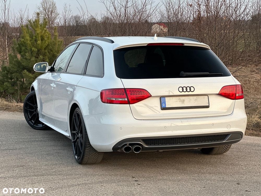Audi A4 Avant - 22