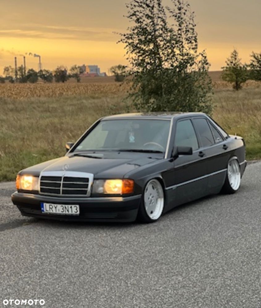 Mercedes-Benz W201 (190) - 6
