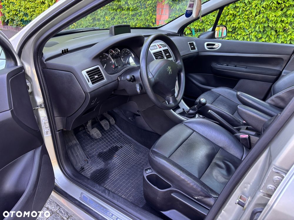 Peugeot 307 2.0 - 21