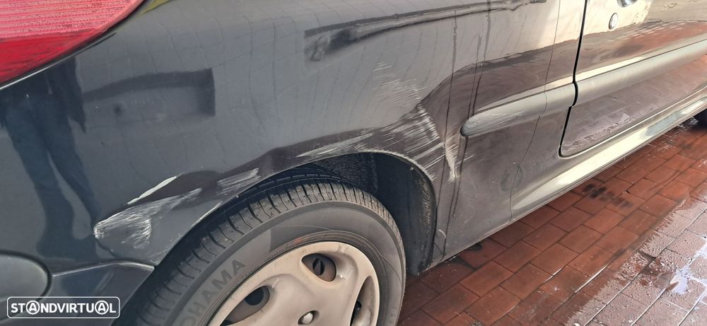 Peugeot 206 1.1 Color Line - 13