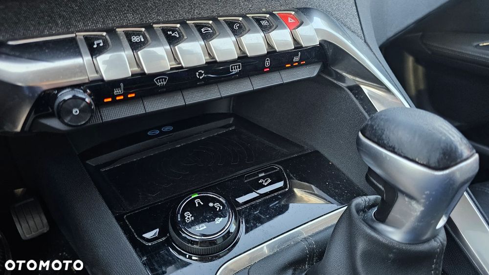 Peugeot 3008 PureTech 130 Stop & Start Allure - 17