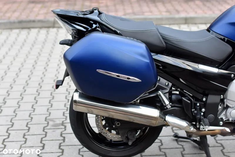 Yamaha FJR - 8