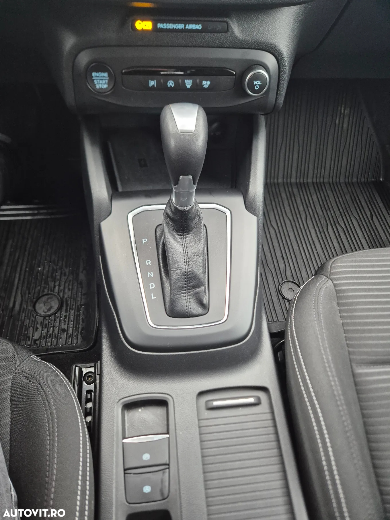Ford Focus 1.0 EcoBoost MHEV Titanium - 24