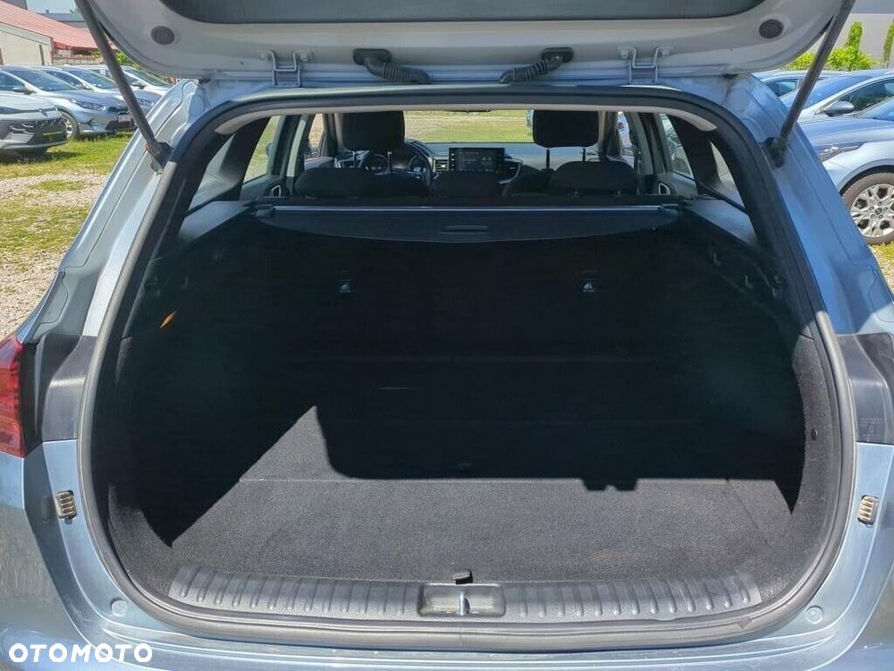 Kia Ceed - 9