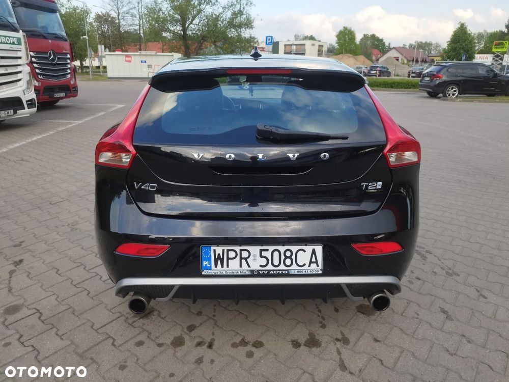 Volvo V40 T2 Drive-E R-Design Momentum - 7