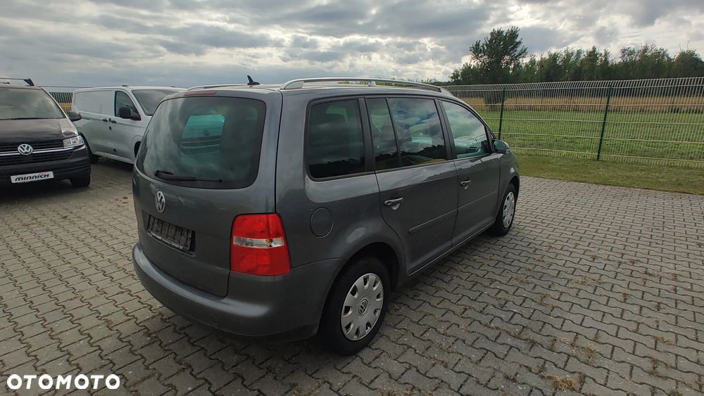 Volkswagen Touran 1.9 TDI Highline - 2