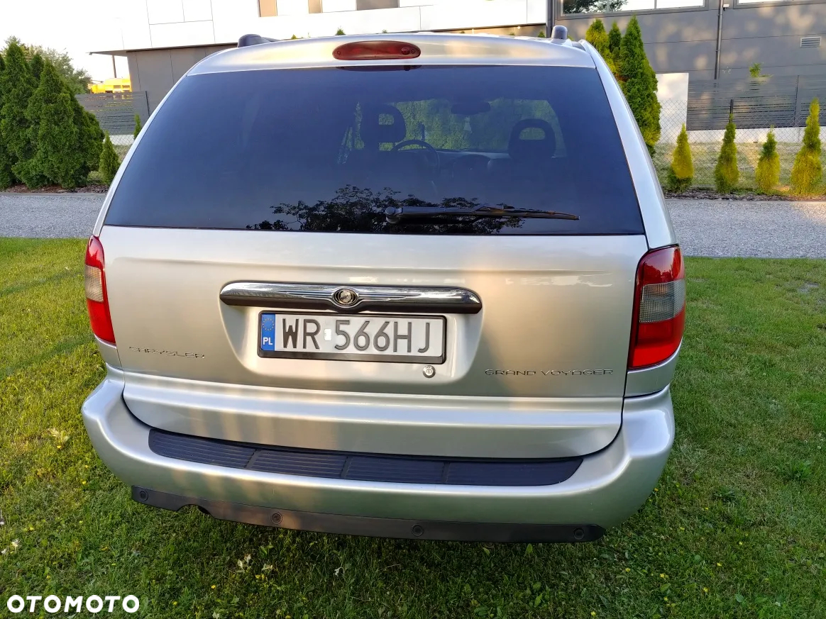 Chrysler Grand Voyager 3.3 Limited S&G - 17