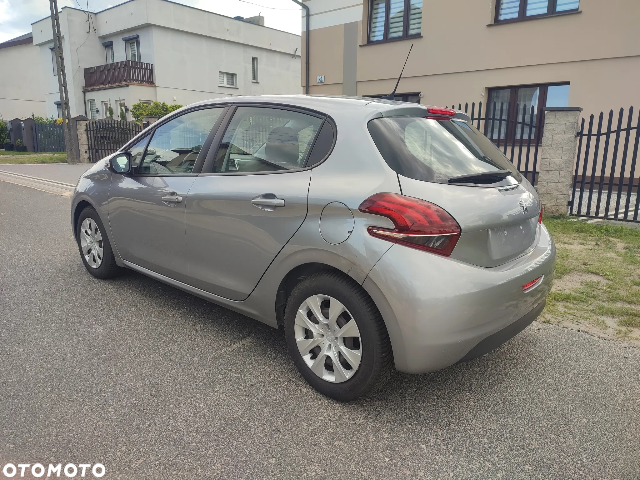 Peugeot 208 1.2 PureTech GPF Active S&S - 13