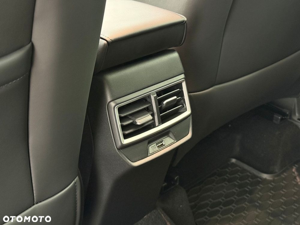 MG ZS Hybrid+ - 21