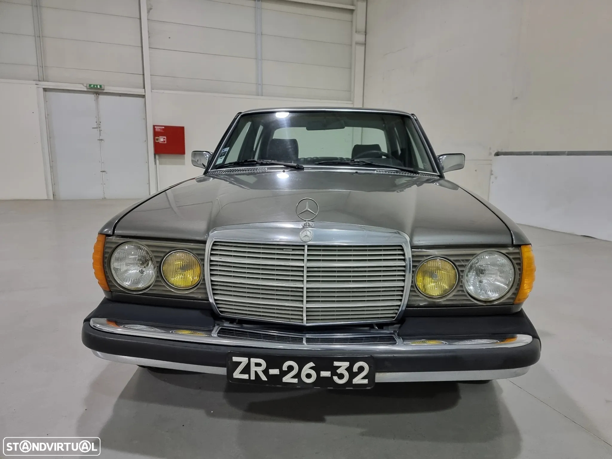 Mercedes-Benz 300 D Turbo - 3