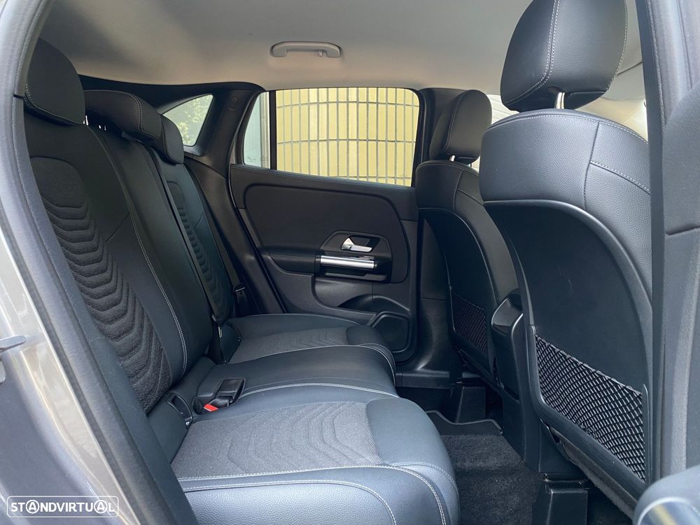 Mercedes-Benz GLA 200 Progressive - 11