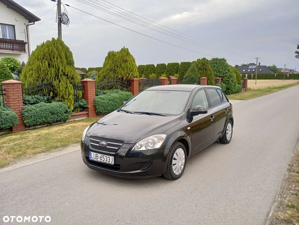 Kia Ceed 1.4 CVVT Attract - 1