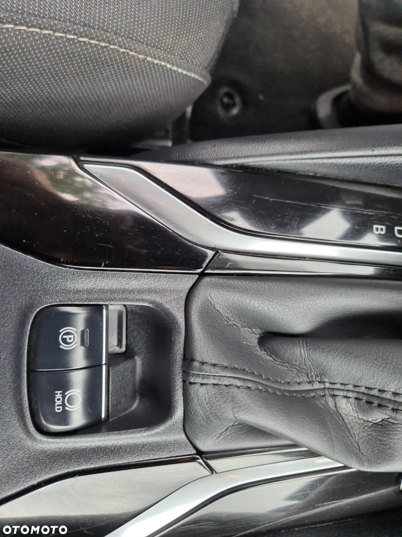 Toyota Corolla 1.8 Hybrid Comfort - 18
