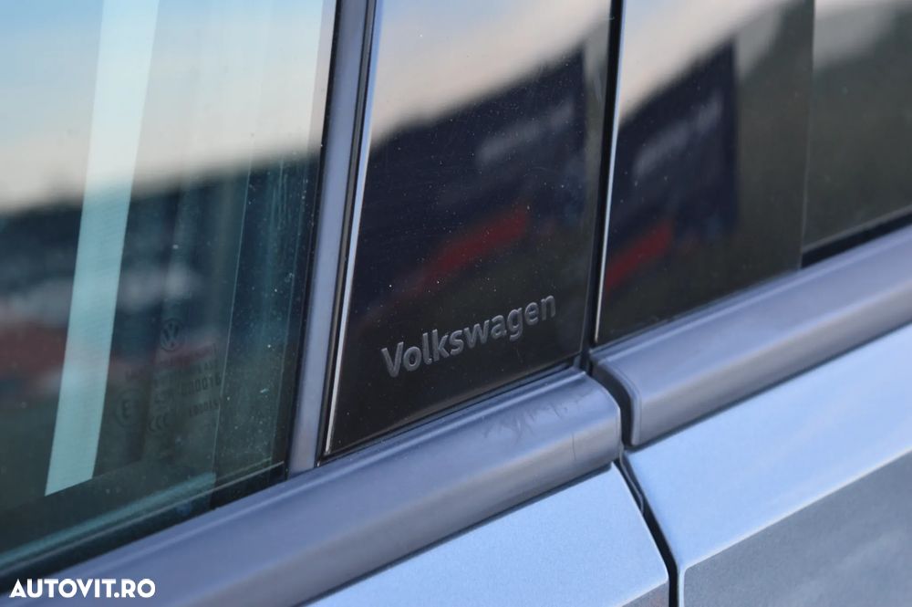 Volkswagen T-Roc 1.0 TSI OPF Style - 33