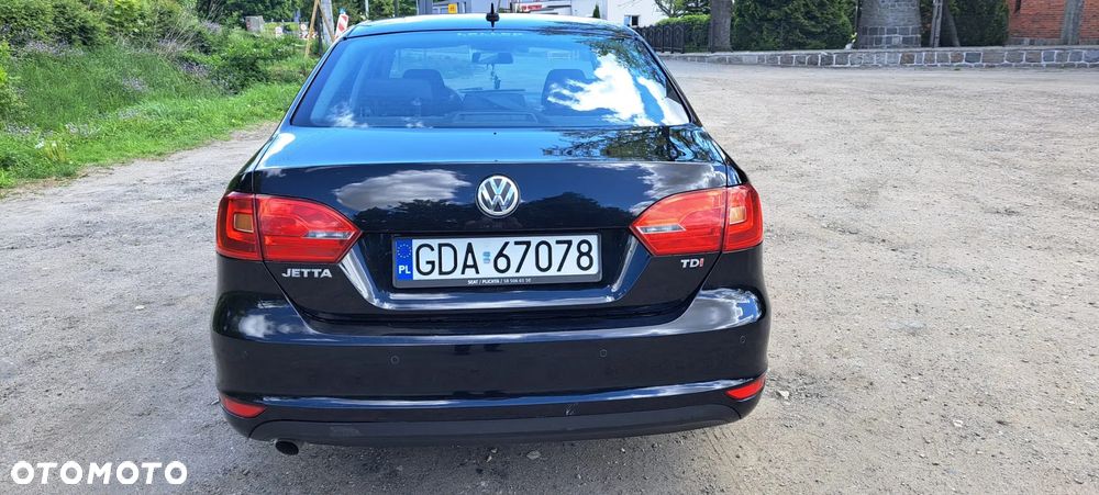 Volkswagen Jetta 1.6 TDI Comfortline - 16
