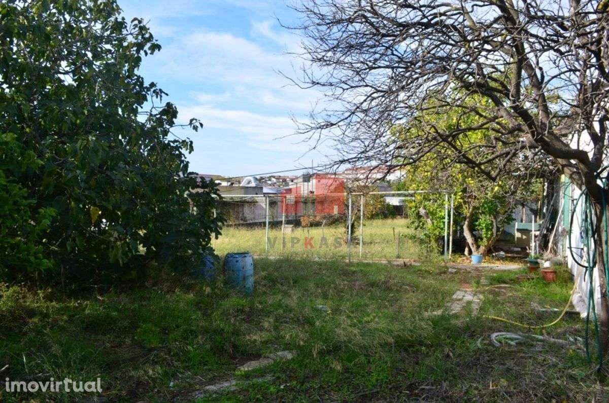 Terreno com viabilidade de Construção - Ajuda (Lisboa) - Grande imagem: 2/11