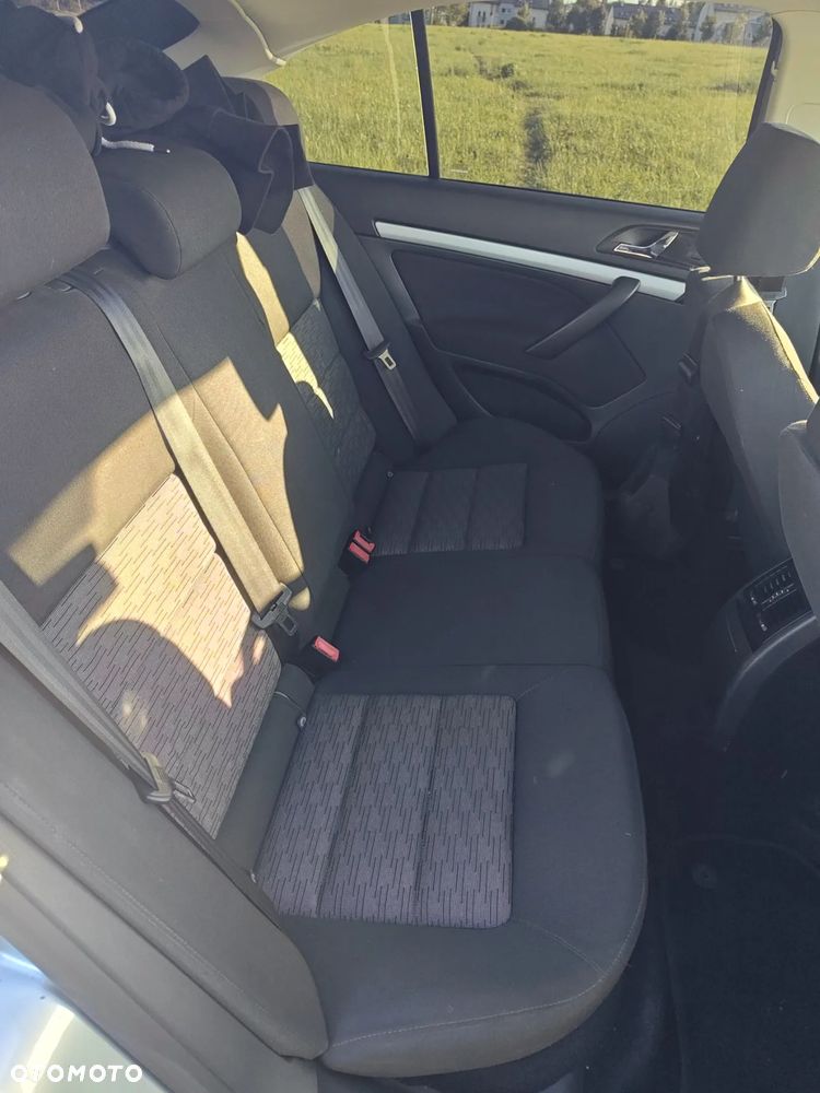 Skoda Octavia 1.6 TDI DPF DSG Classic - 8