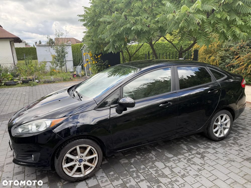 Ford Fiesta - 2