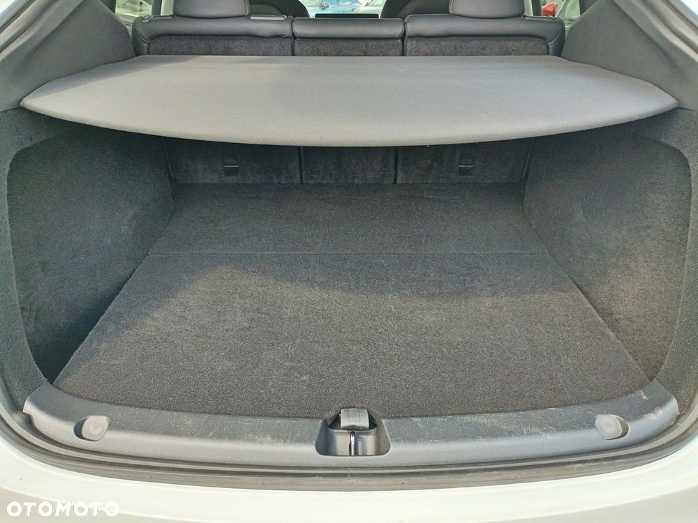 Tesla Model Y Long Range AWD - 7