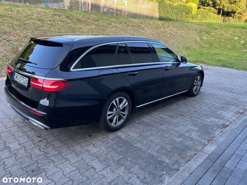 Mercedes-Benz Klasa E 220 d 4Matic 9G-TRONIC - 3
