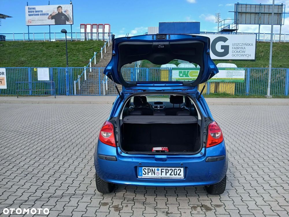 Renault Clio - 10