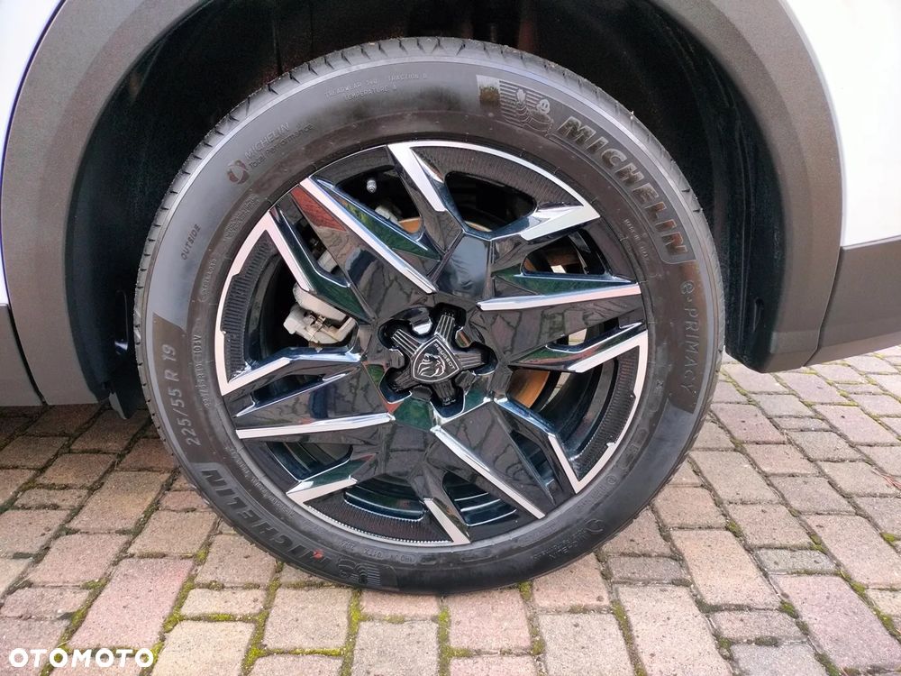 Peugeot 5008 1.2 PureTech mHEV GT S&S e-DCS6 - 26