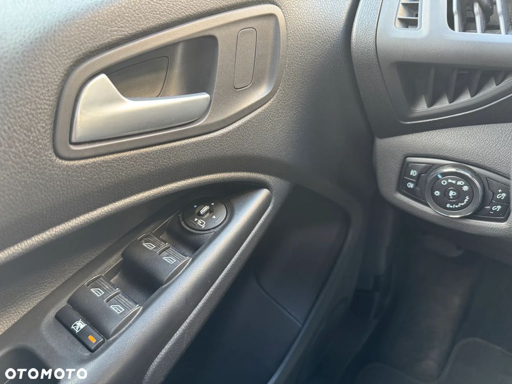 Ford Tourneo Connect - 19