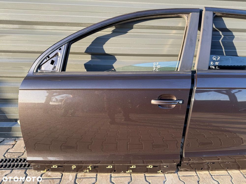 AUDI Q7 LIFT 4L 10-15 DRZWI LEWE TYLNE KOLOR LZ7L - 10