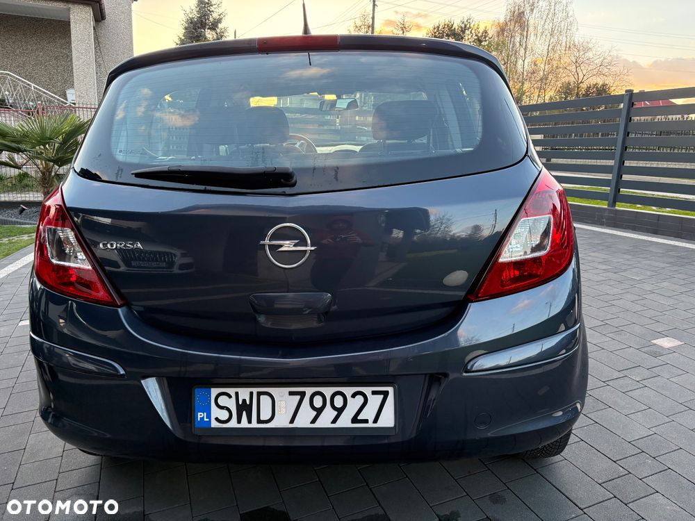 Opel Corsa 1.2 16V Cosmo - 7