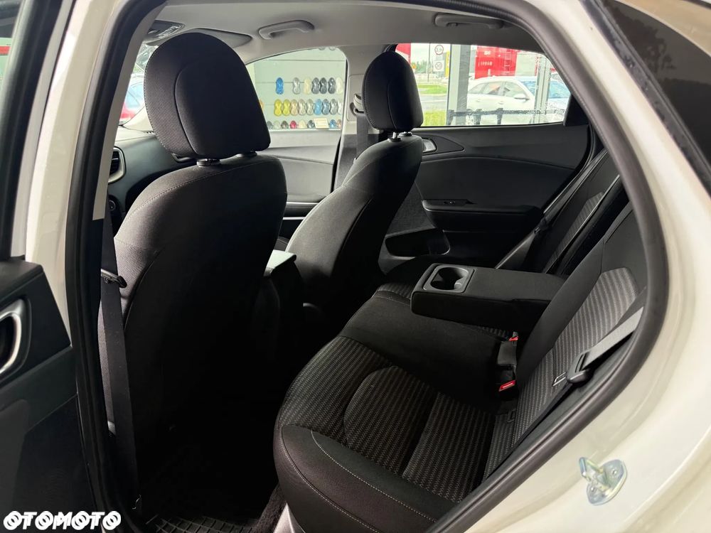 Kia XCeed 1.5 T-GDI M - 13