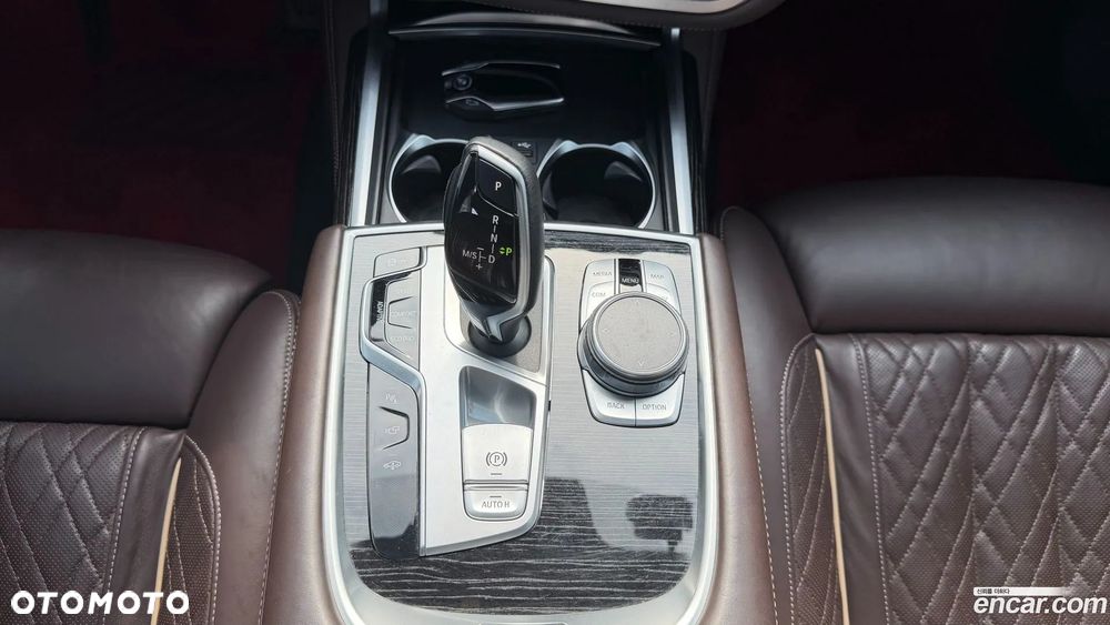BMW Seria 7 - 11