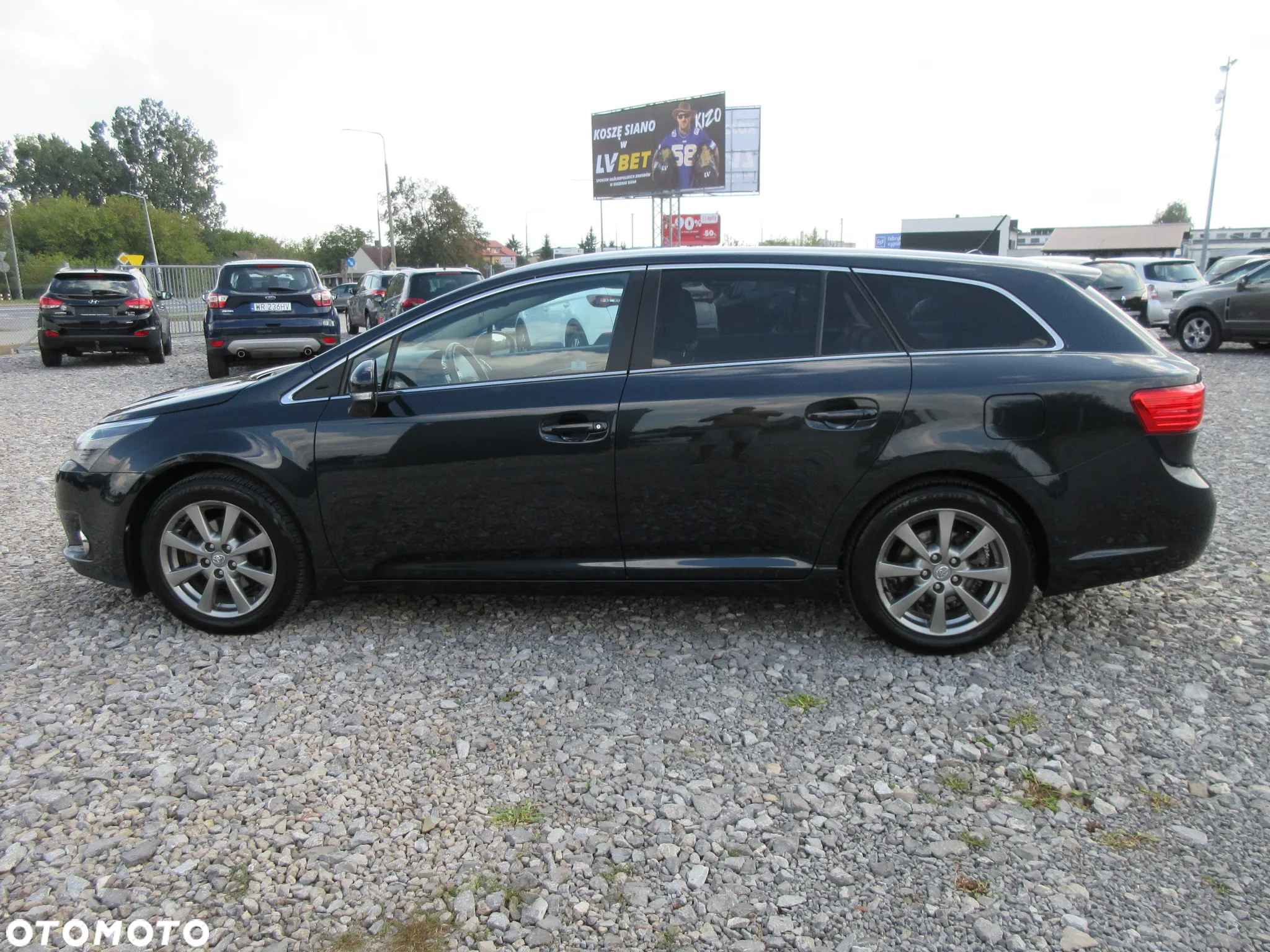 Toyota Avensis Combi 2.0 D-4D Executive - 8