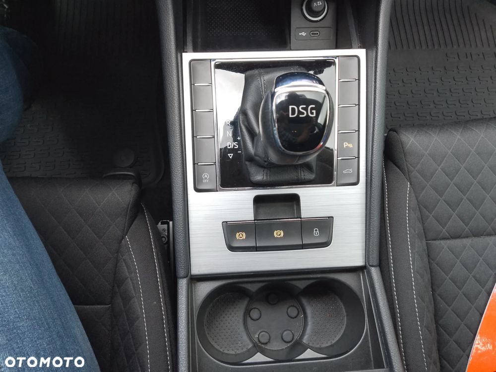 Skoda Superb 1.5 TSI Ambition DSG - 24