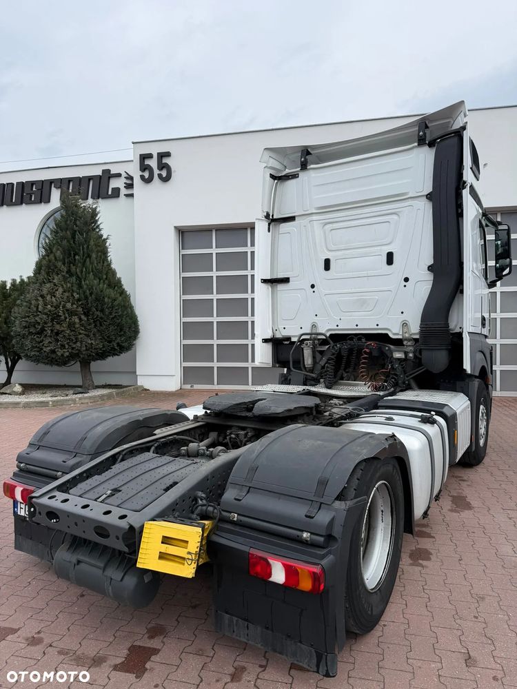 Mercedes-Benz Actros - 4