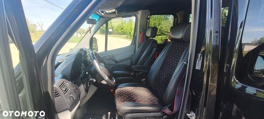Mercedes-Benz SPRINTER 319 - 10
