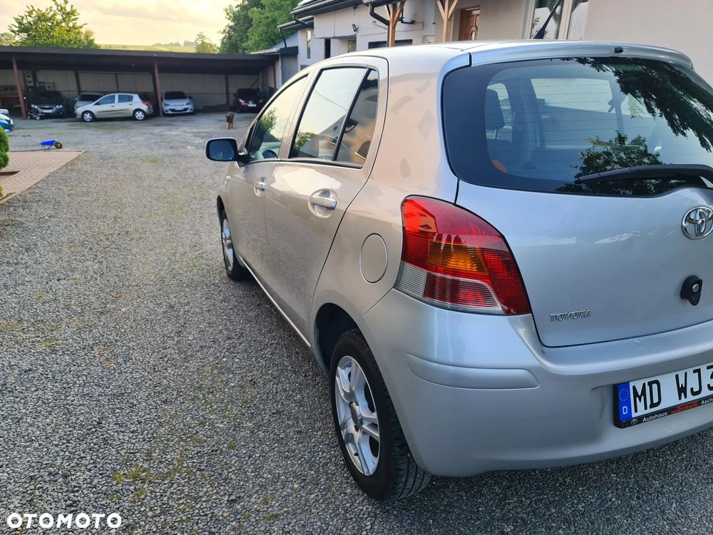 Toyota Yaris - 31